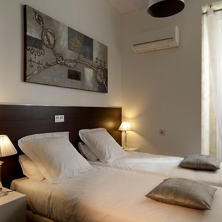 Thc Latina Hostel Madrid Exterior photo