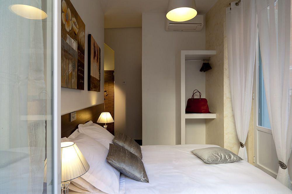 Thc Latina Hostel Madrid Exterior photo