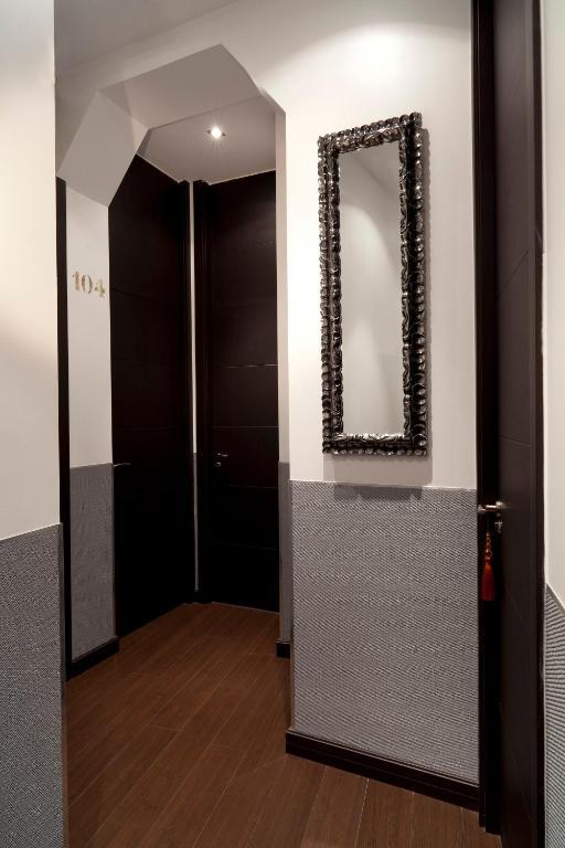 Thc Latina Hostel Madrid Exterior photo