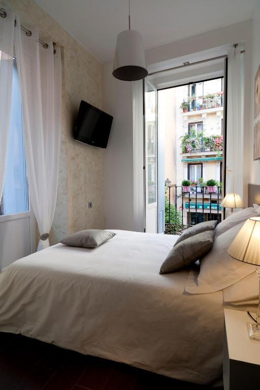 Thc Latina Hostel Madrid Exterior photo