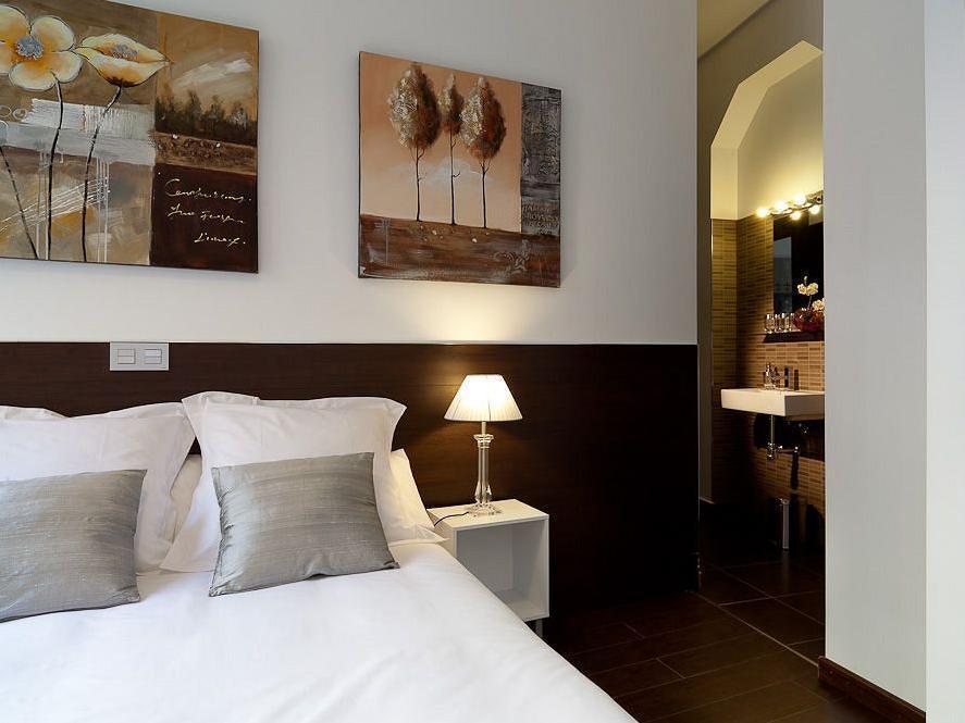 Thc Latina Hostel Madrid Exterior photo