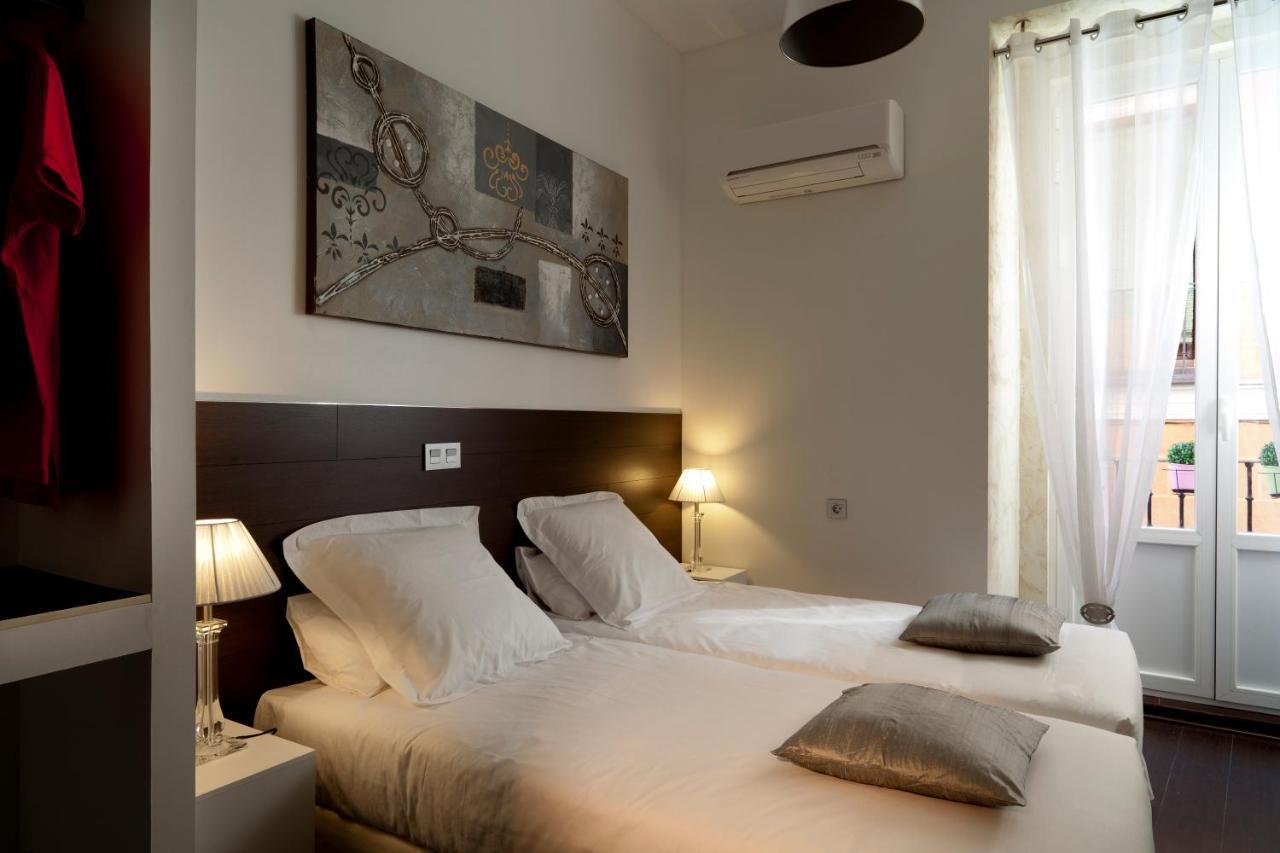 Thc Latina Hostel Madrid Exterior photo